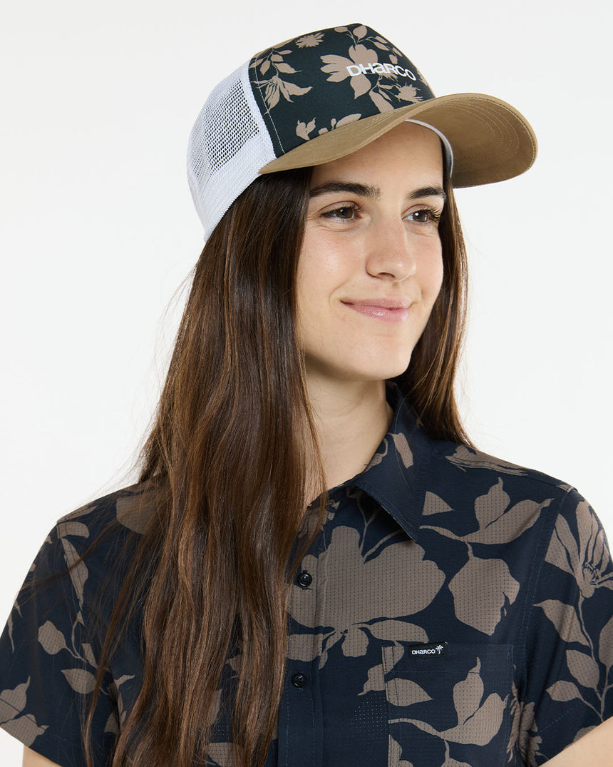 Curved Peak Trucker | Louis